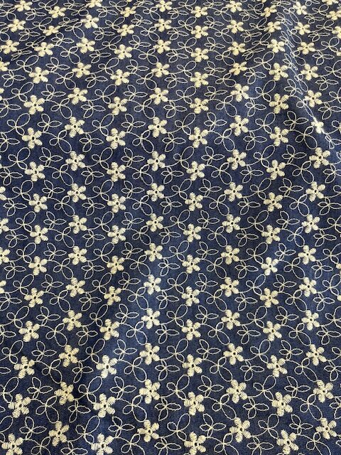 Chambray broderie anglaise rue des nuages