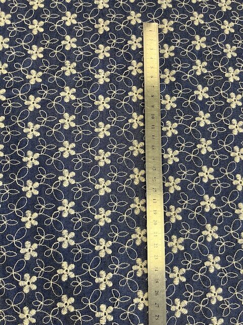Chambray broderie anglaise – Image 3