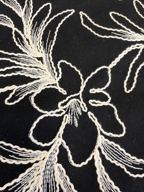 Gabardine brodée Luana noire – Image 5