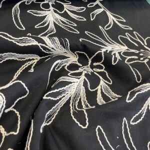 Gabardine brodée Luana noire