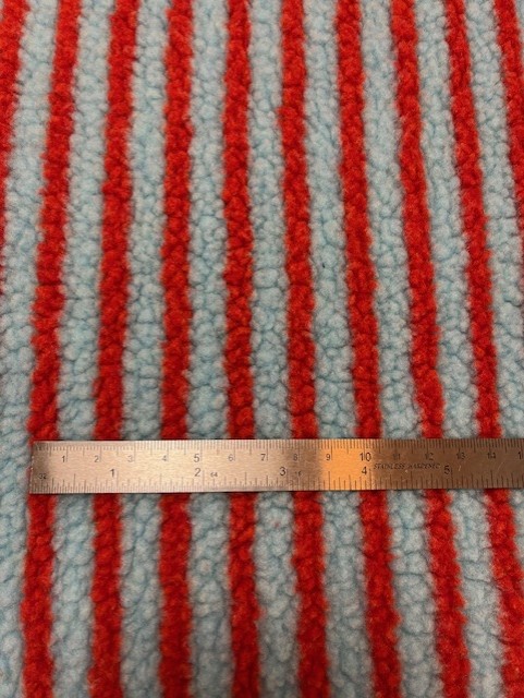 Moumoute rayée rouge et bleue – Image 2